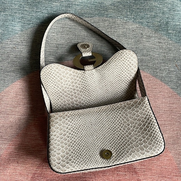 Guess Snakeskin Y2K 90s Shoulder Purse - Picture 10 of 16